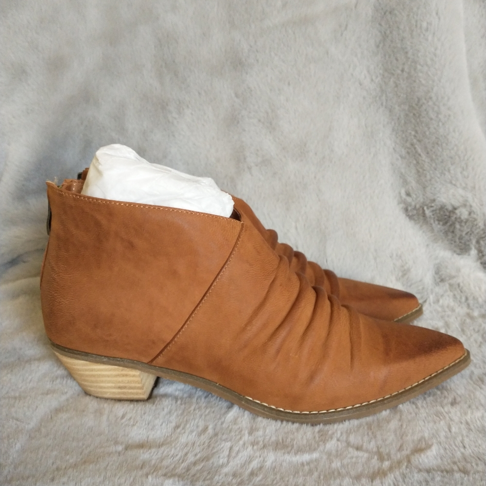 Antelope Tan Ankle Boots, SZ 9 NWOT